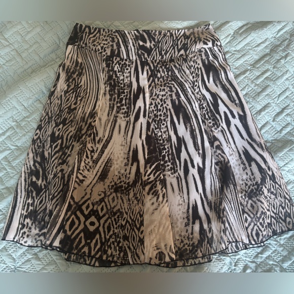 Reitmans Dresses & Skirts - Vintage Reitmans black and white animal print skirt - size 11